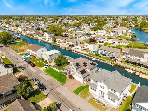 2683 Peconic Avenue Seaford NY 11783