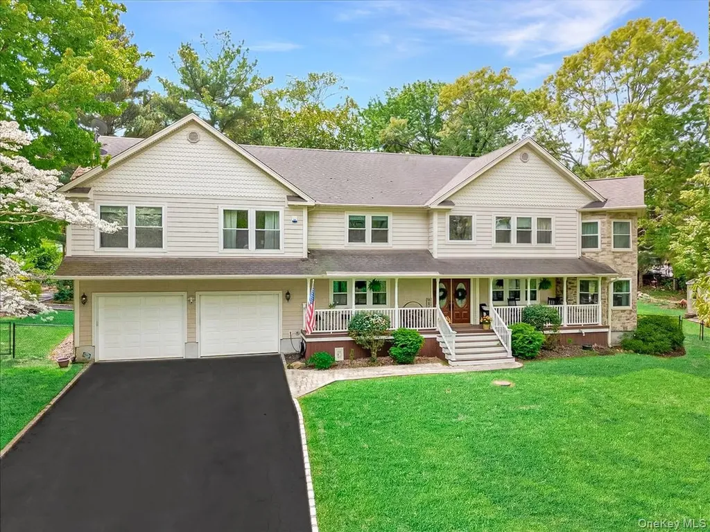 2 Seaview Ledge Shoreham NY 11786