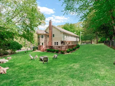 2 Seaview Ledge Shoreham NY 11786