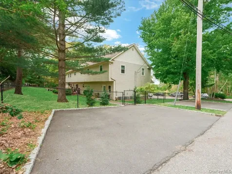 2 Seaview Ledge Shoreham NY 11786