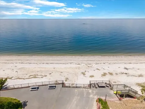 2 Seaview Ledge Shoreham NY 11786