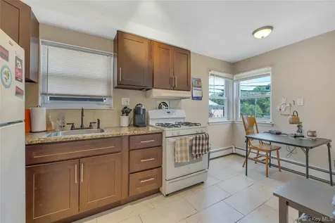 161 S Pearl Street Pearl River NY 10965