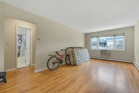 161 S Pearl Street Pearl River NY 10965