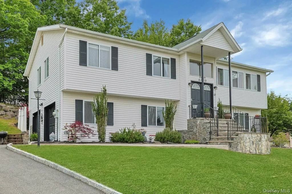 12 Louis Donato Drive Garnerville NY 10923