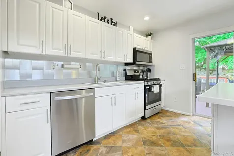 12 Louis Donato Drive Garnerville NY 10923