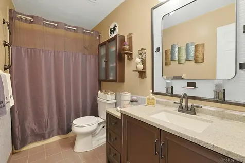 12 Louis Donato Drive Garnerville NY 10923