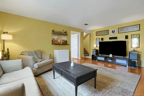 12 Louis Donato Drive Garnerville NY 10923
