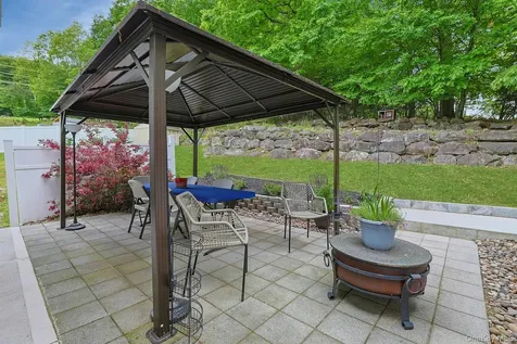 12 Louis Donato Drive Garnerville NY 10923