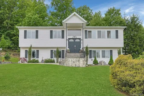 12 Louis Donato Drive Garnerville NY 10923