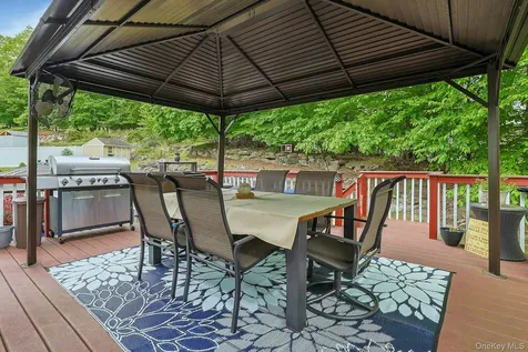12 Louis Donato Drive Garnerville NY 10923