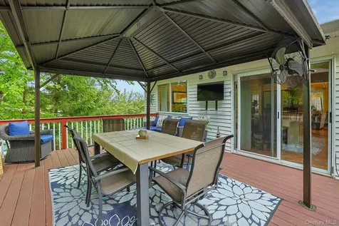 12 Louis Donato Drive Garnerville NY 10923