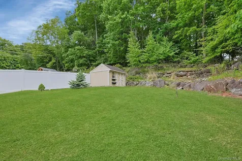 12 Louis Donato Drive Garnerville NY 10923