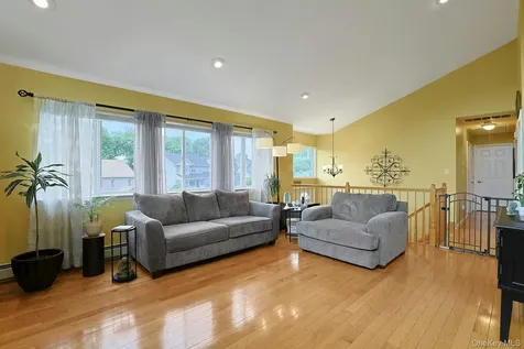 12 Louis Donato Drive Garnerville NY 10923