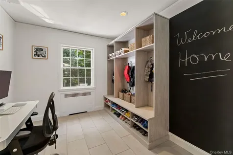 202 Rock Creek Lane Scarsdale NY 10583