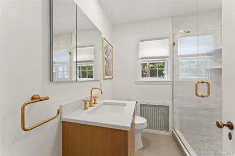 202 Rock Creek Lane Scarsdale NY 10583