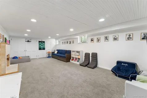 202 Rock Creek Lane Scarsdale NY 10583