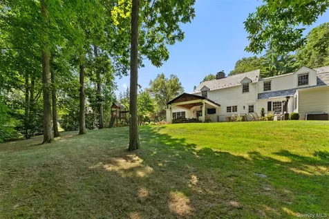 202 Rock Creek Lane Scarsdale NY 10583