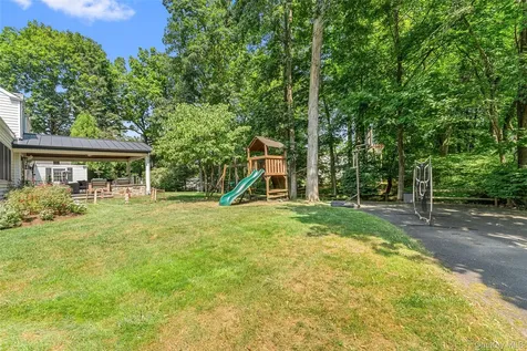 202 Rock Creek Lane Scarsdale NY 10583