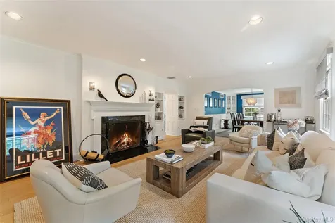 202 Rock Creek Lane Scarsdale NY 10583