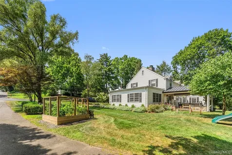 202 Rock Creek Lane Scarsdale NY 10583