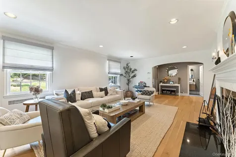202 Rock Creek Lane Scarsdale NY 10583