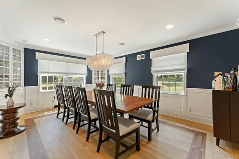 202 Rock Creek Lane Scarsdale NY 10583
