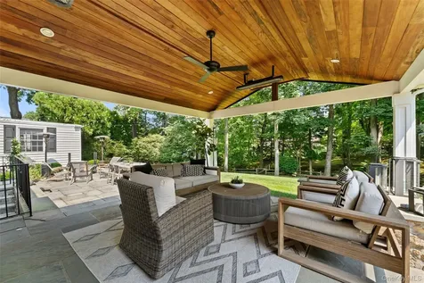 202 Rock Creek Lane Scarsdale NY 10583