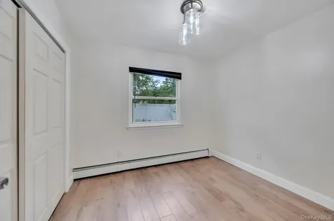 4 Hale Lane Coram NY 11727