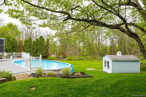 5 Rolling Green Lane Wappingers Falls NY 12590