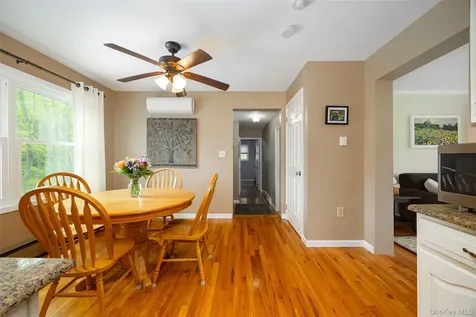 5 Rolling Green Lane Wappingers Falls NY 12590