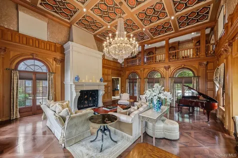 1 Applewood Estate Upper Brookville NY 11545