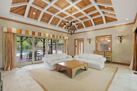 1 Applewood Estate Upper Brookville NY 11545