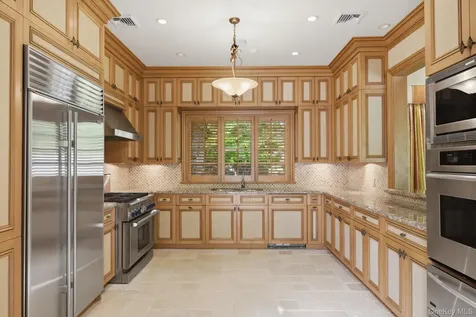 1 Applewood Estate Upper Brookville NY 11545