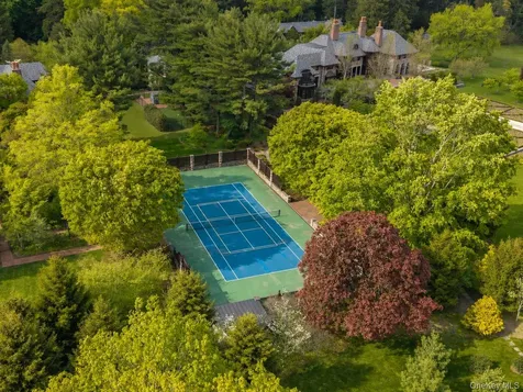 1 Applewood Estate Upper Brookville NY 11545