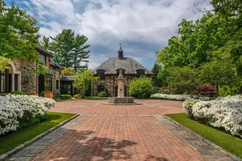 1 Applewood Estate Upper Brookville NY 11545