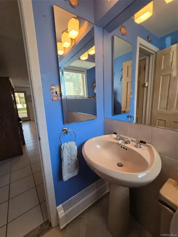 21 Woodridge Lane Sea Cliff NY 11579