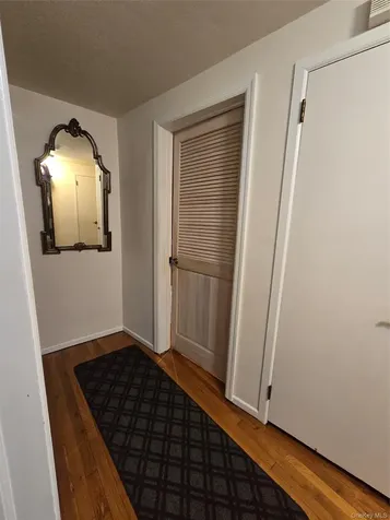 21 Woodridge Lane Sea Cliff NY 11579