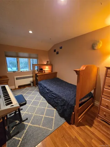 21 Woodridge Lane Sea Cliff NY 11579