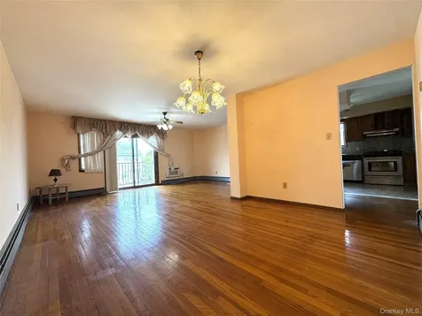15754 95th Street Howard Beach NY 11414