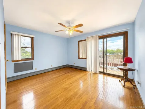 15754 95th Street Howard Beach NY 11414