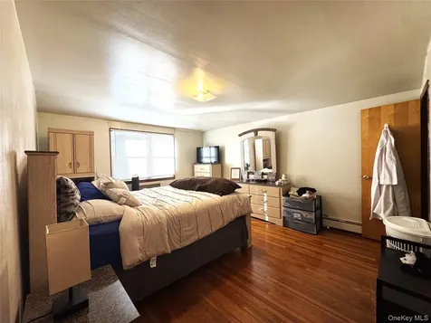15754 95th Street Howard Beach NY 11414