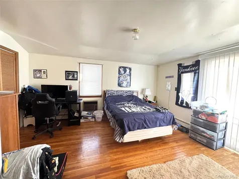 15754 95th Street Howard Beach NY 11414