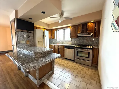 15754 95th Street Howard Beach NY 11414