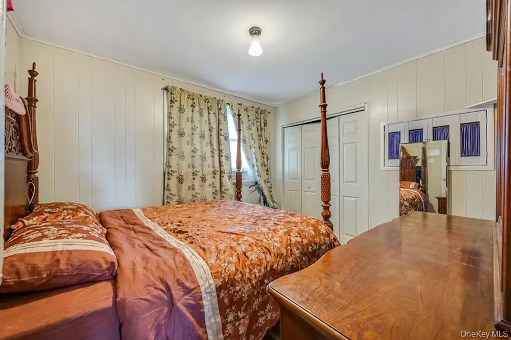 431 Argyle Road East Meadow NY 11554