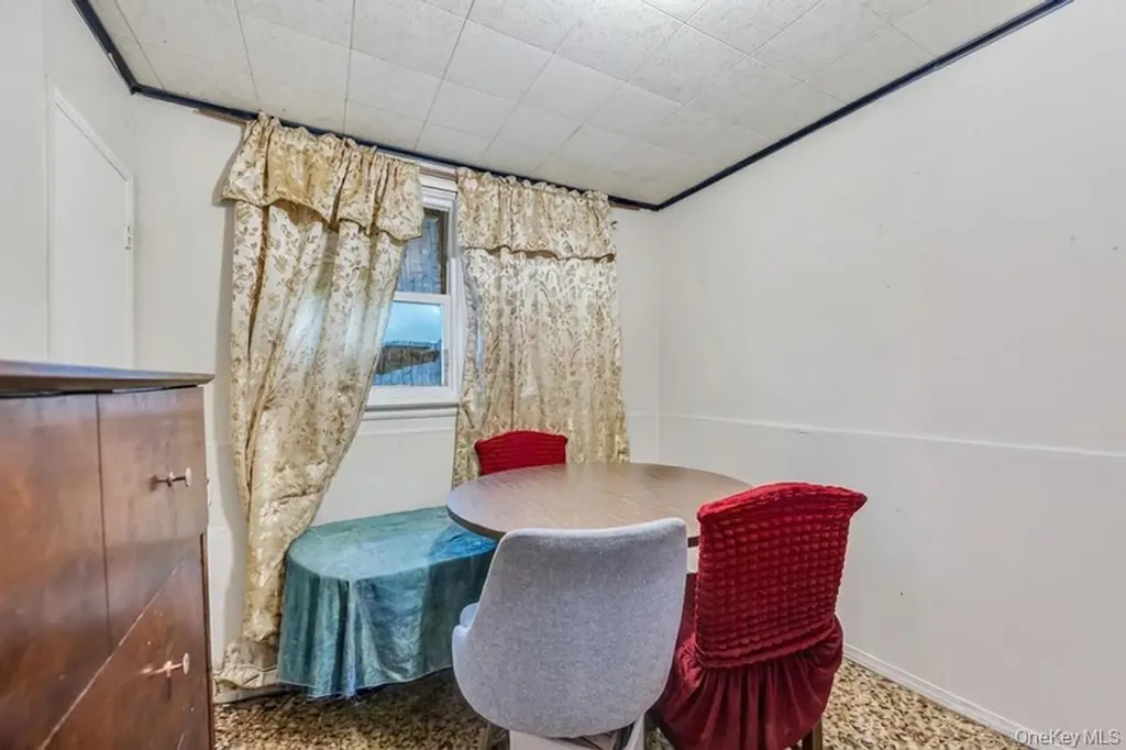 431 Argyle Road East Meadow NY 11554