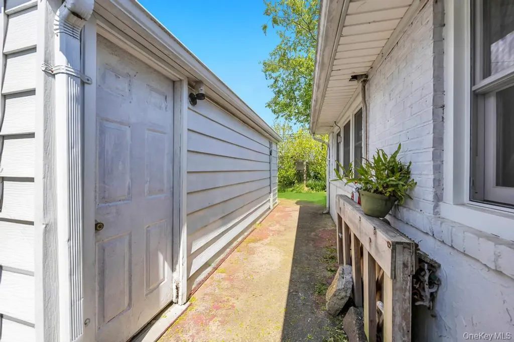 431 Argyle Road East Meadow NY 11554
