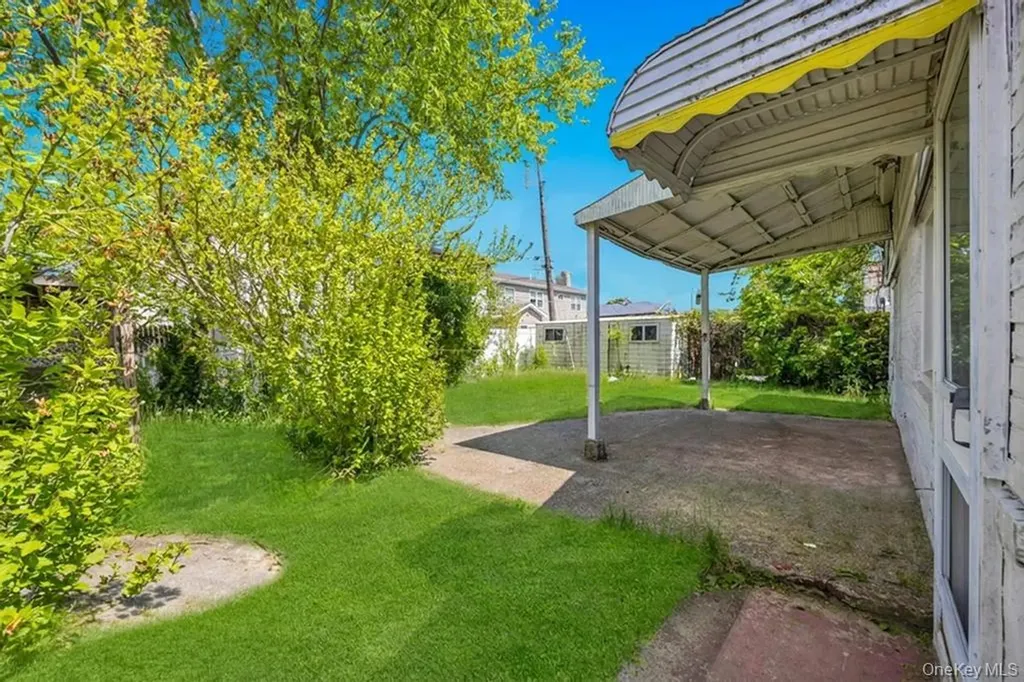 431 Argyle Road East Meadow NY 11554