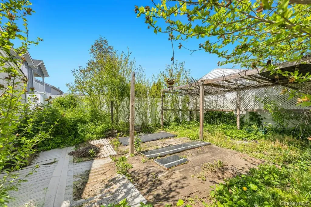 431 Argyle Road East Meadow NY 11554
