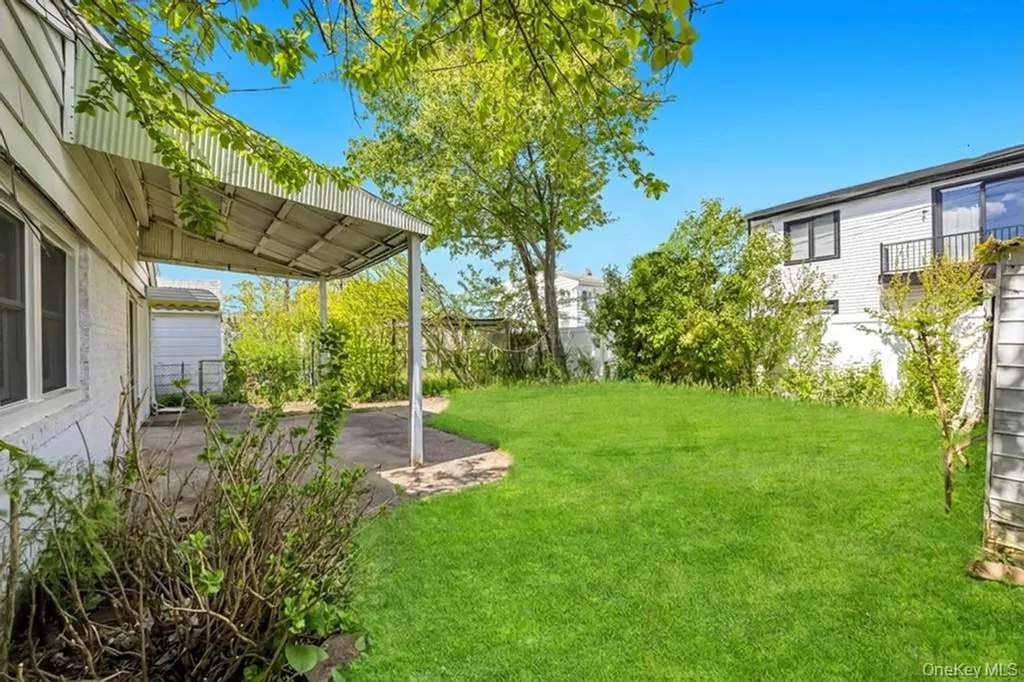431 Argyle Road East Meadow NY 11554