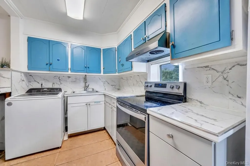 431 Argyle Road East Meadow NY 11554